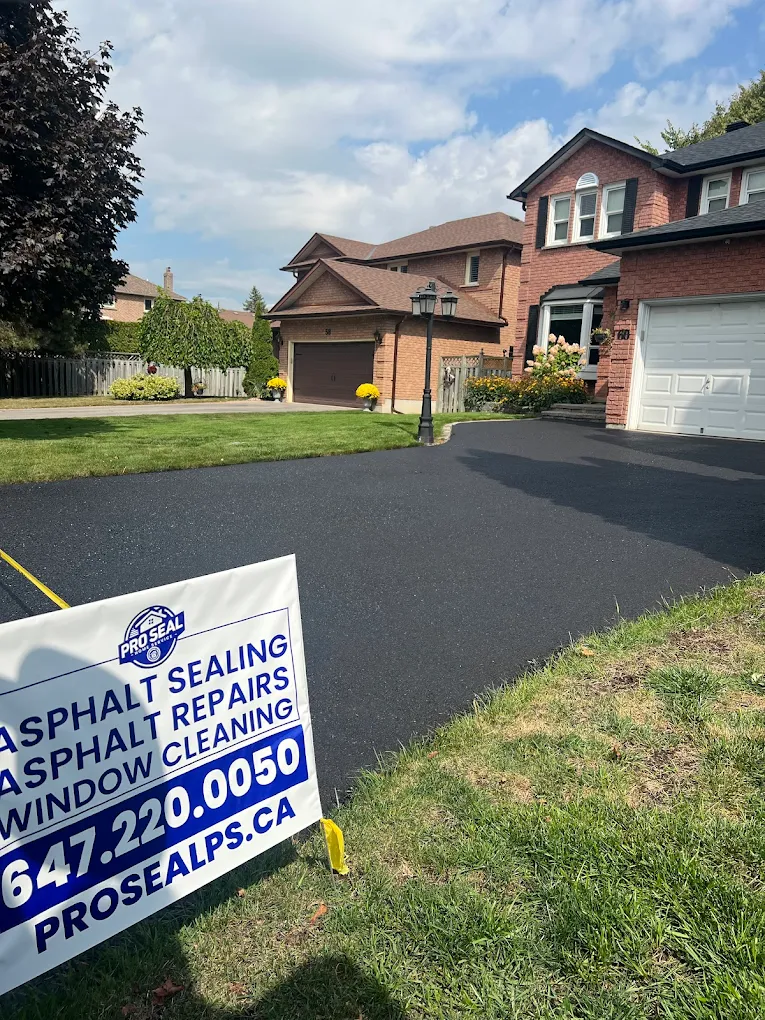 Driveway Sealing project in Woodbridge, ON